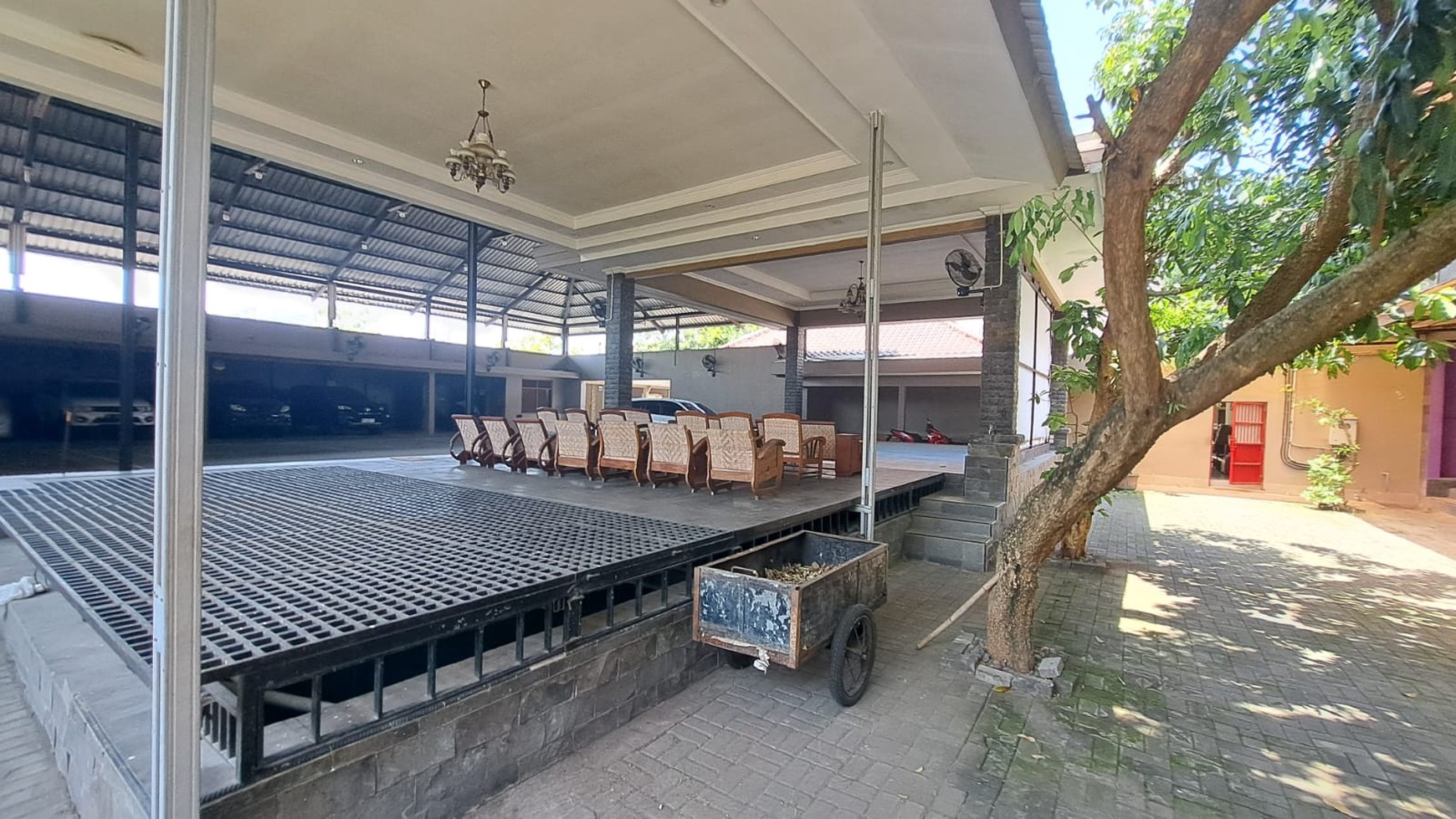 Rumah Hitung Tanah Area Cipete