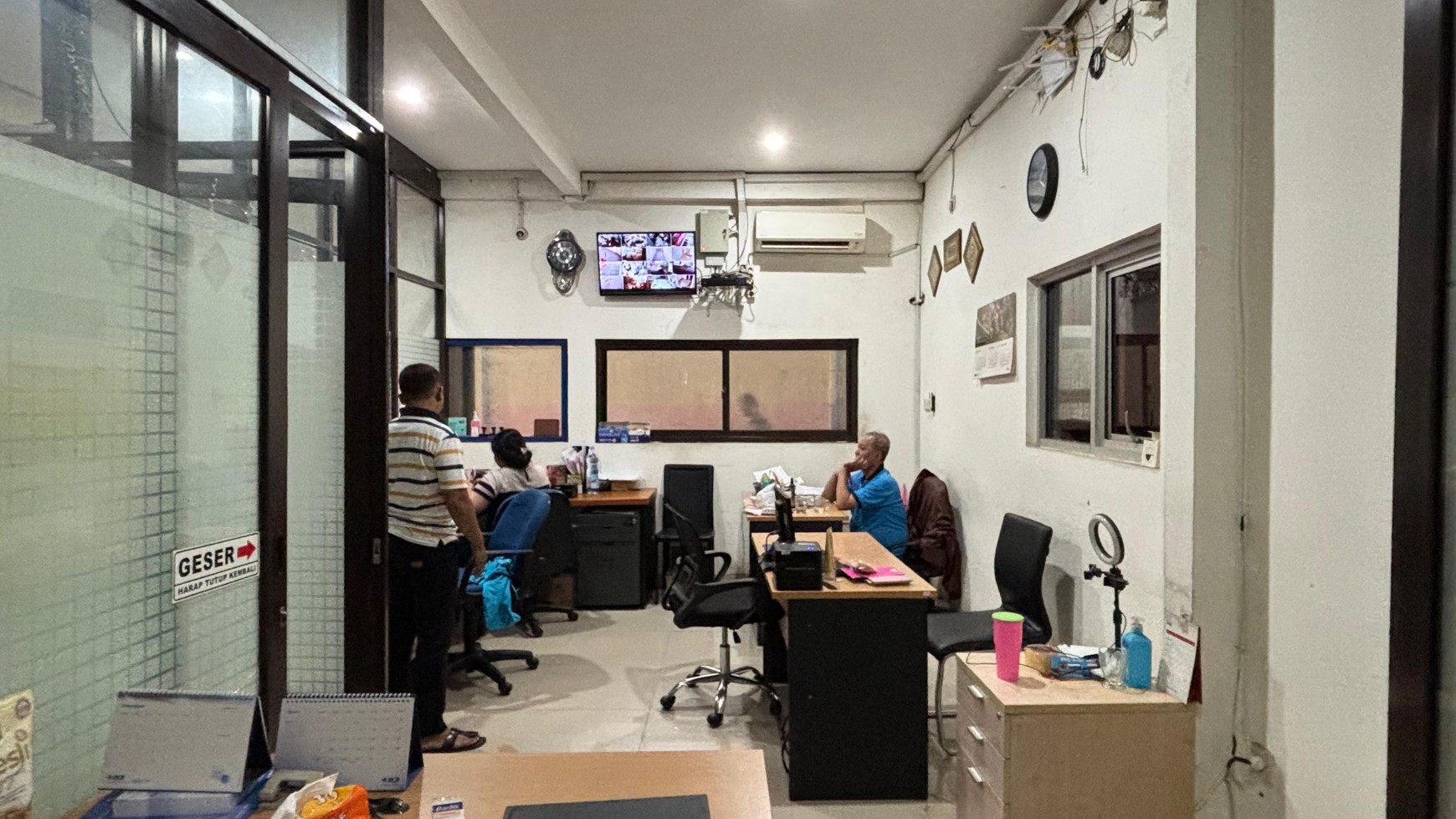 Tempat Usaha,Warehouse, Ruko Strategis di Jl. Raya Hankam
