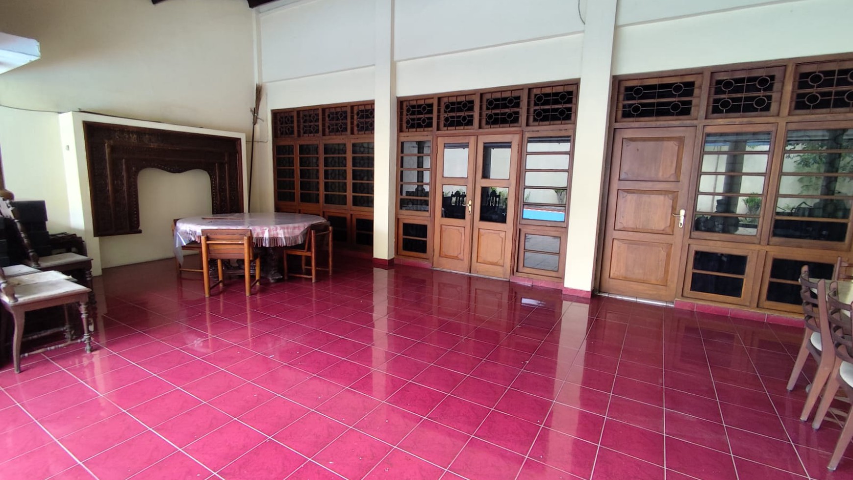 Rumah Dengan Kolam Renang Dijalan Titi Bumi Bayuraden Gamping Sleman