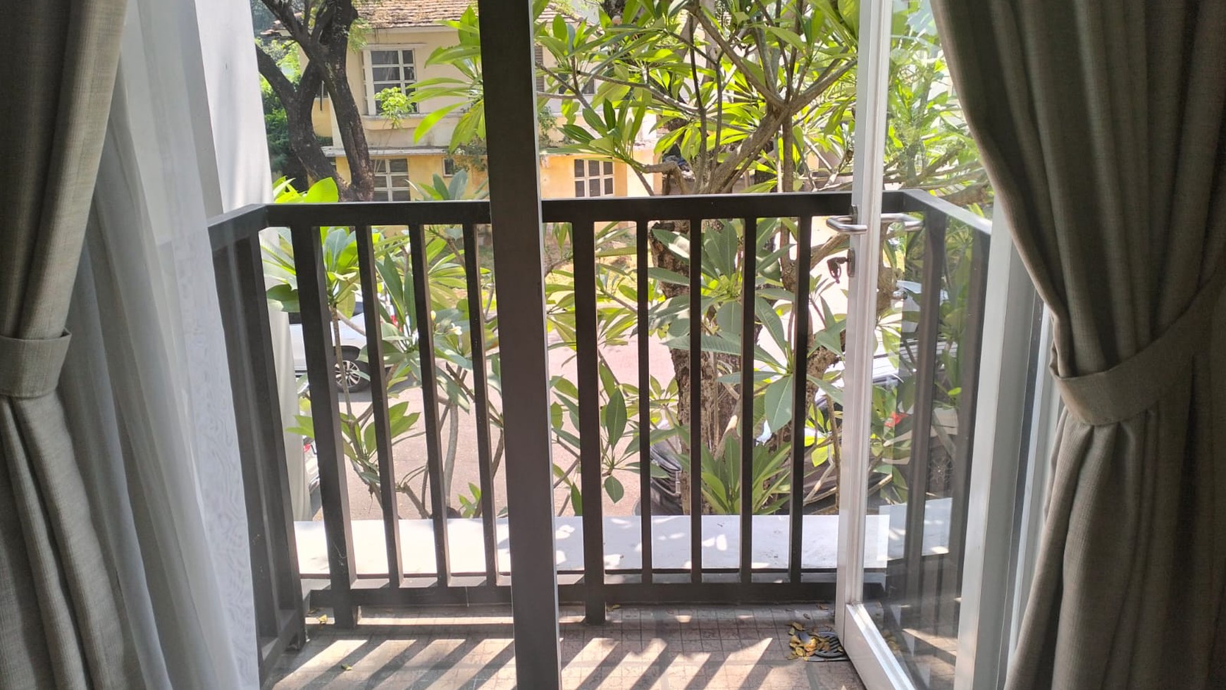 14 Kamar Exclusive Kost Kost an di Astaka Suite Residence Lippo Cikarang