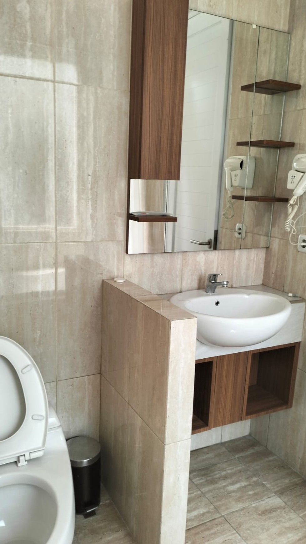 14 Kamar Exclusive Kost Kost an di Astaka Suite Residence Lippo Cikarang