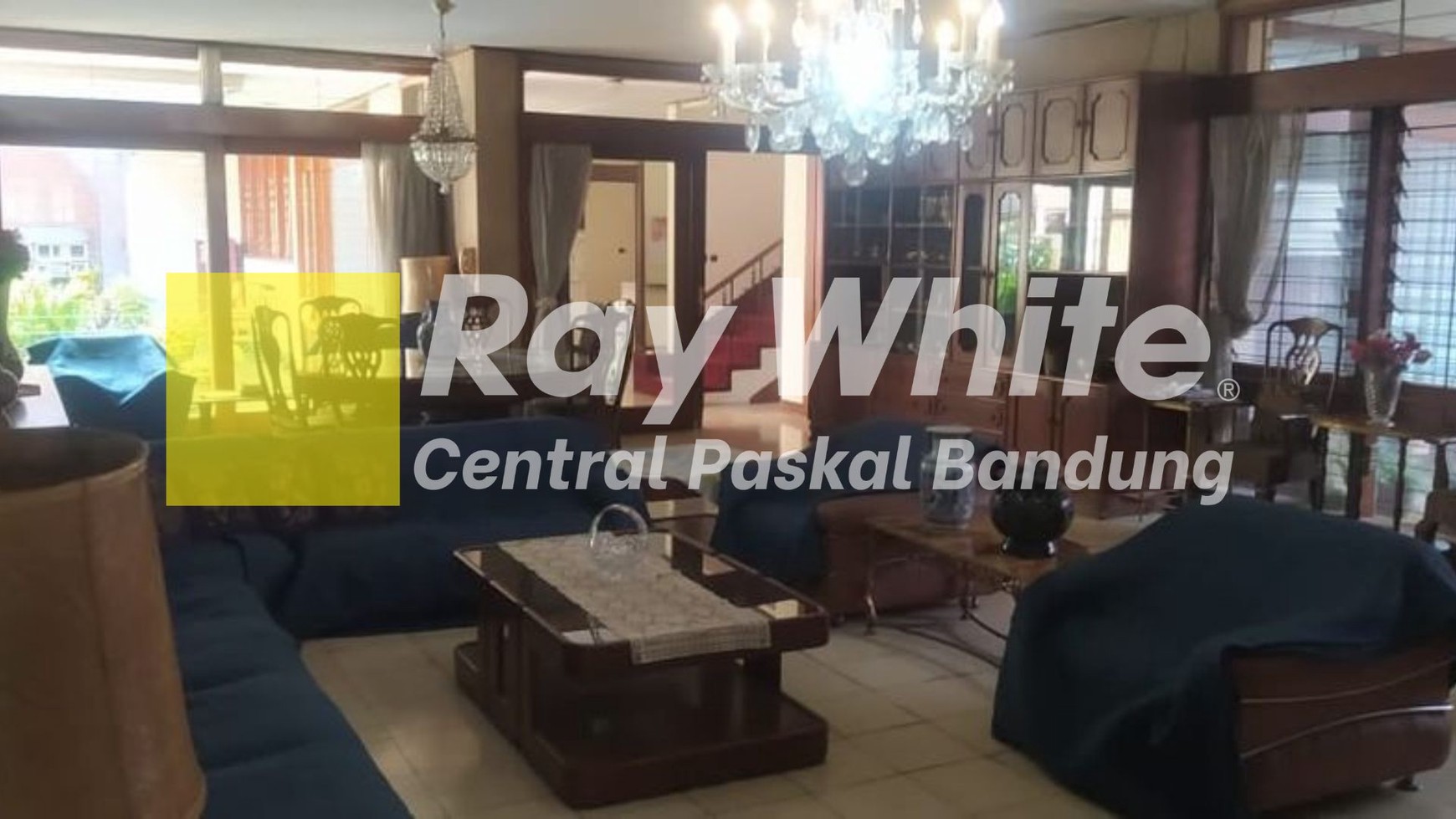 Rumah Tempo Dulu di Sayap Riau Bandung