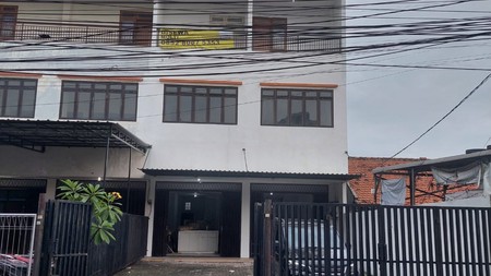  Ruko Cidodol 3.5 Lantai Kebayoran Lama, Jakarta Selatan 