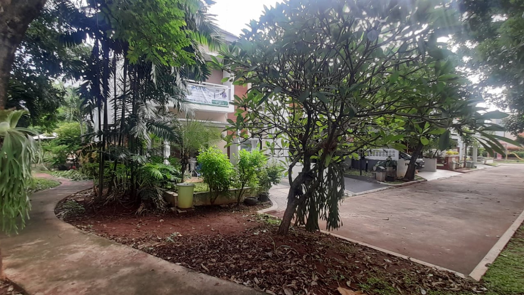 Rumah Hitung Tanah Area Cipete