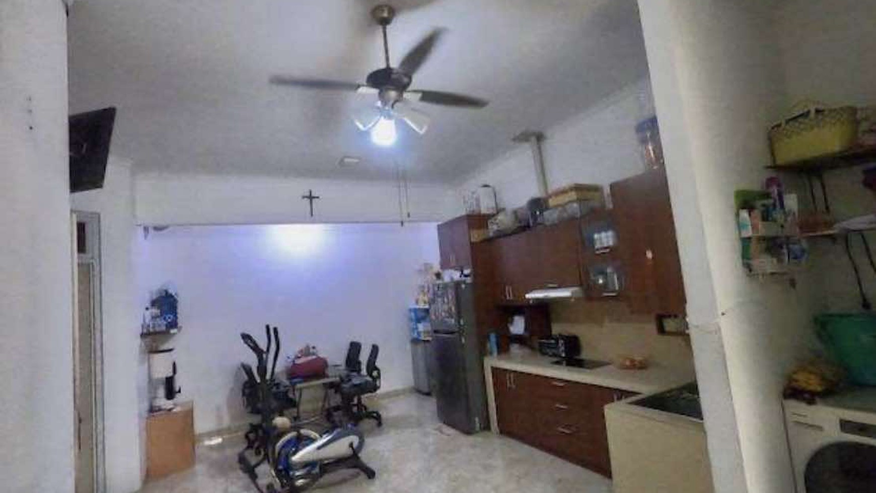 Rumah Hitung Tanah Area Cipete