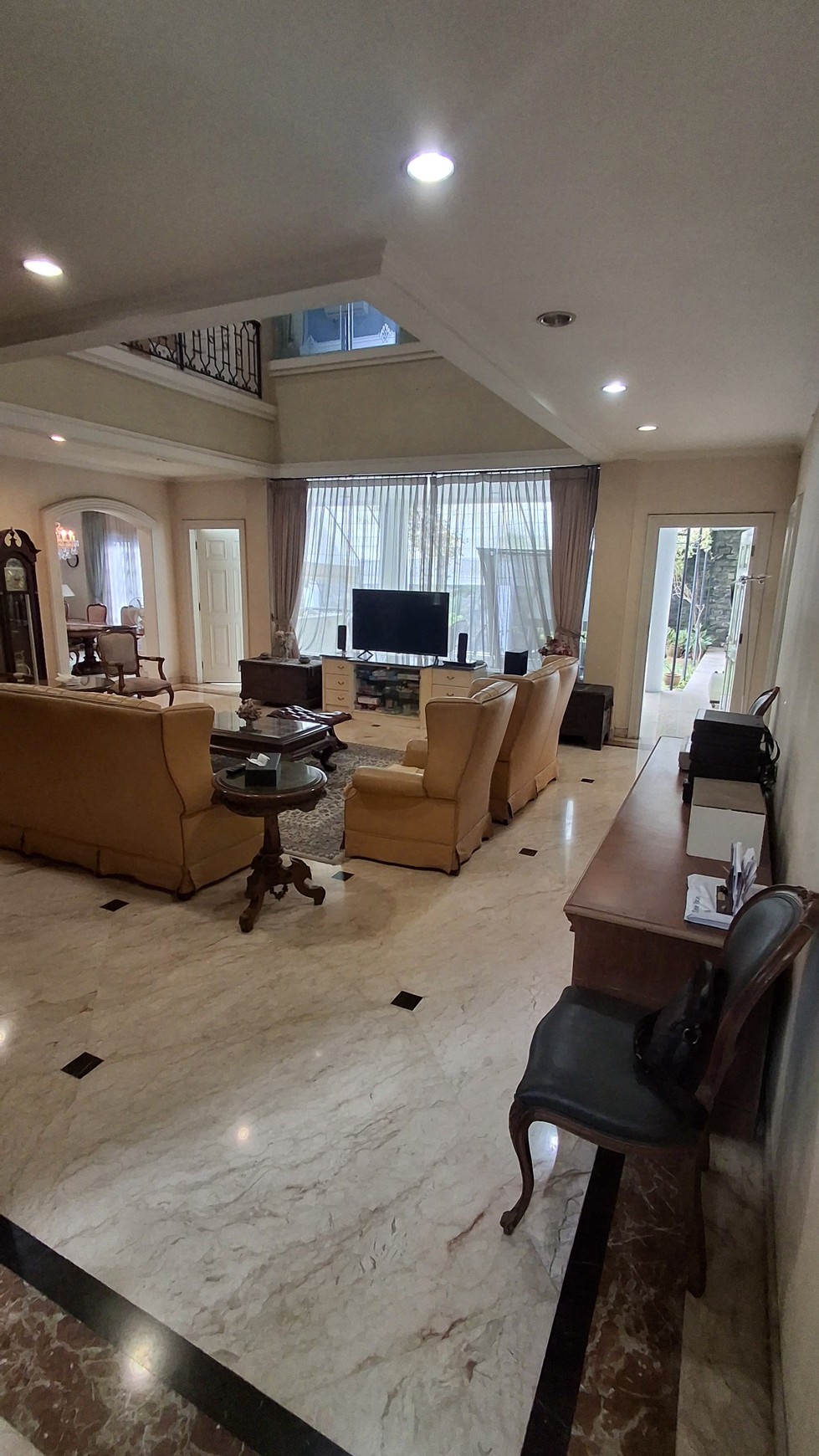 Rumah Hitung Tanah Area Cipete