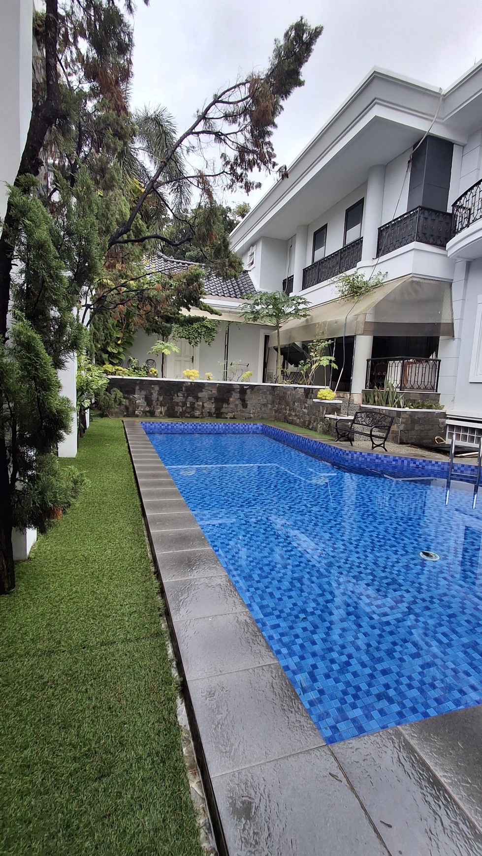 Rumah Hitung Tanah Area Cipete