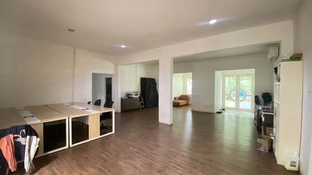 RUMAH SIAP HUNI, LOKASI COCOK UNTUK USAHA, DI KEBAYORAN BARU