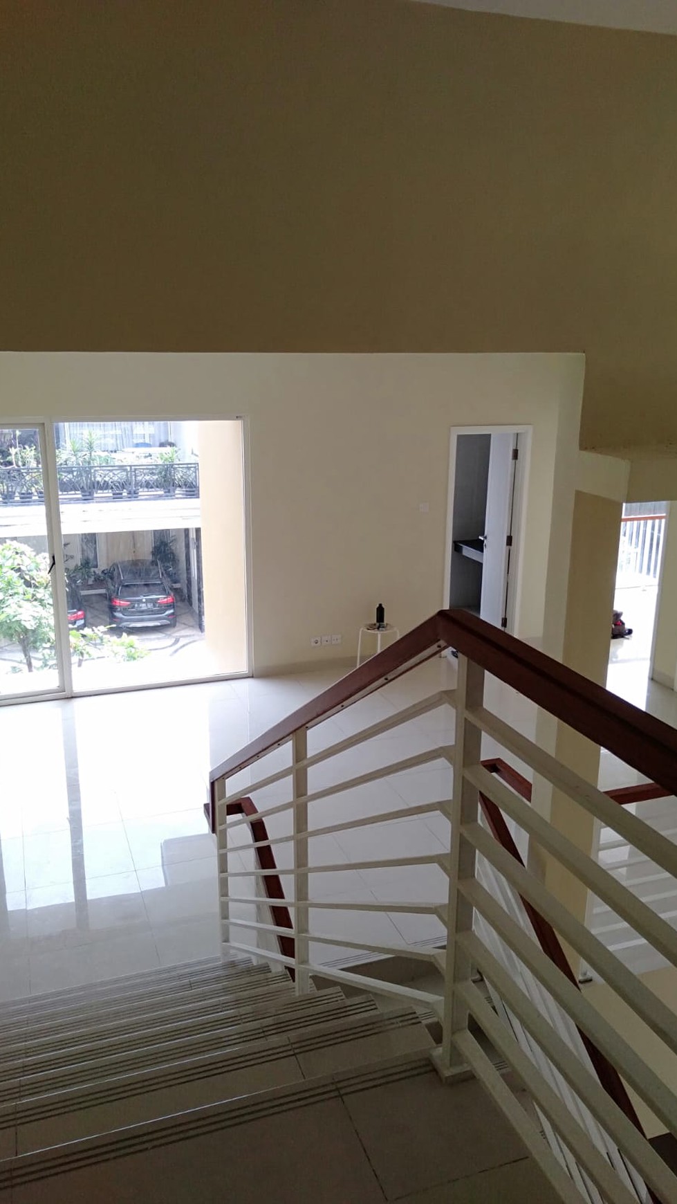 Rumah Bagus,dalam ruangan rapih di Bintaro Jaya Tanggerang selatan