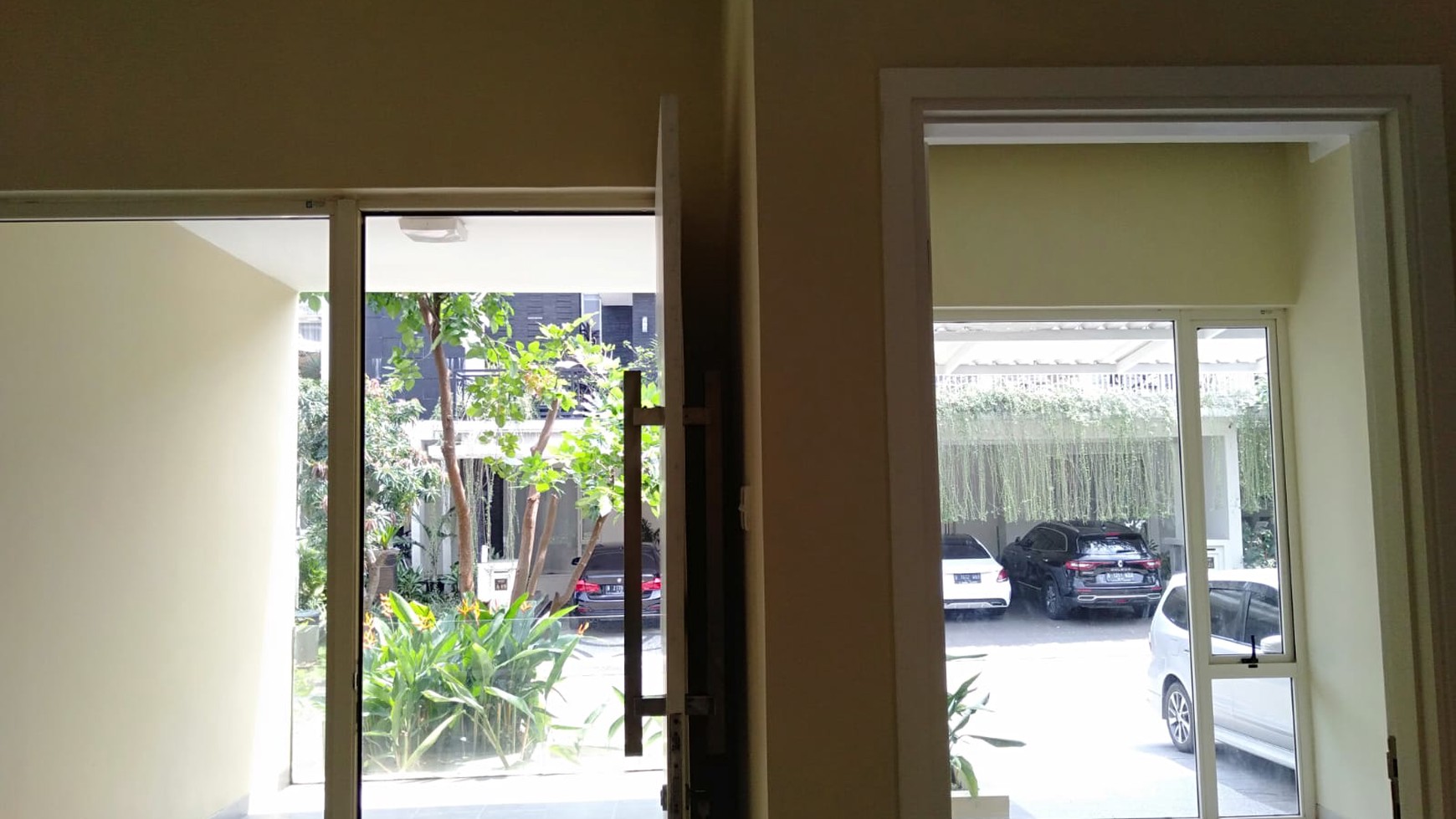 Rumah Bagus,dalam ruangan rapih di Bintaro Jaya Tanggerang selatan