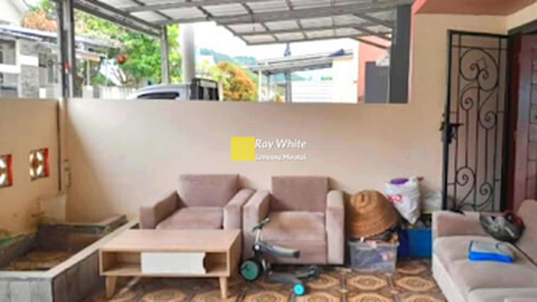 Rumah Murah Area Komplek 2 Lantai