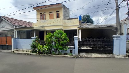 Rumah DIJUAL 2 Lantai SIap Huni di Ciputat, Tangerang Selatan