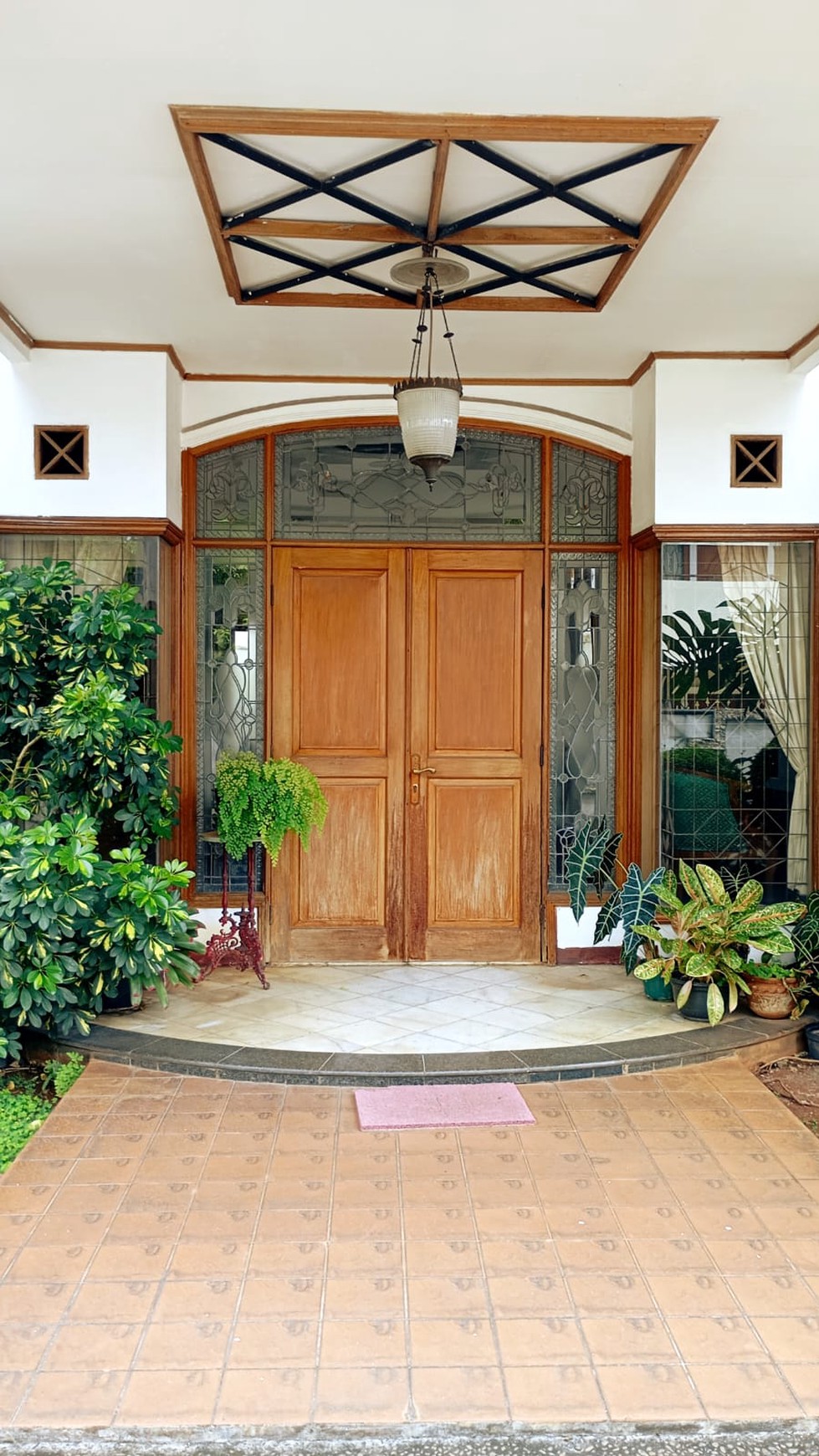 Rumah 2 lantai, posisi di Hook, di Rengas