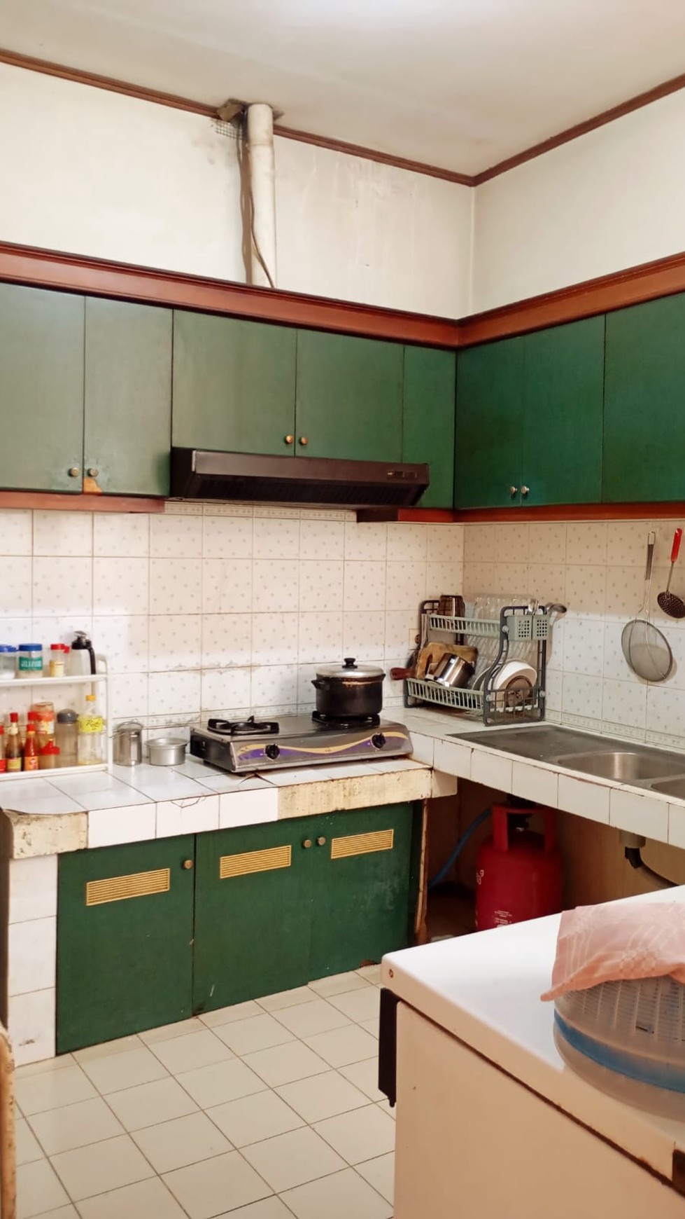 Rumah 2 lantai, posisi di Hook, di Rengas