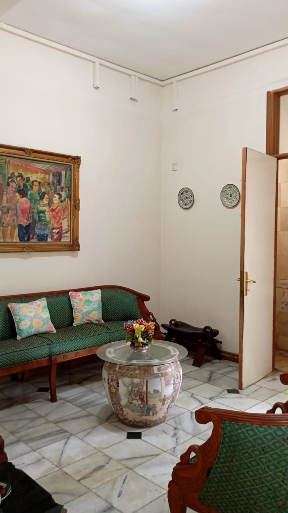 Rumah 2 lantai, posisi di Hook, di Rengas