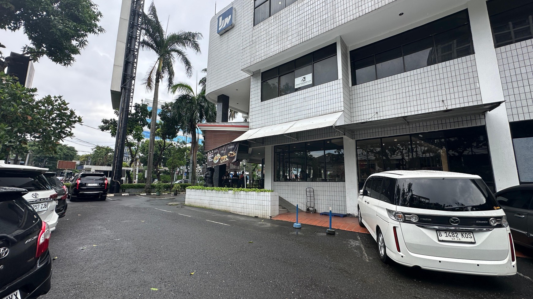 Rumah Hitung Tanah Area Cipete