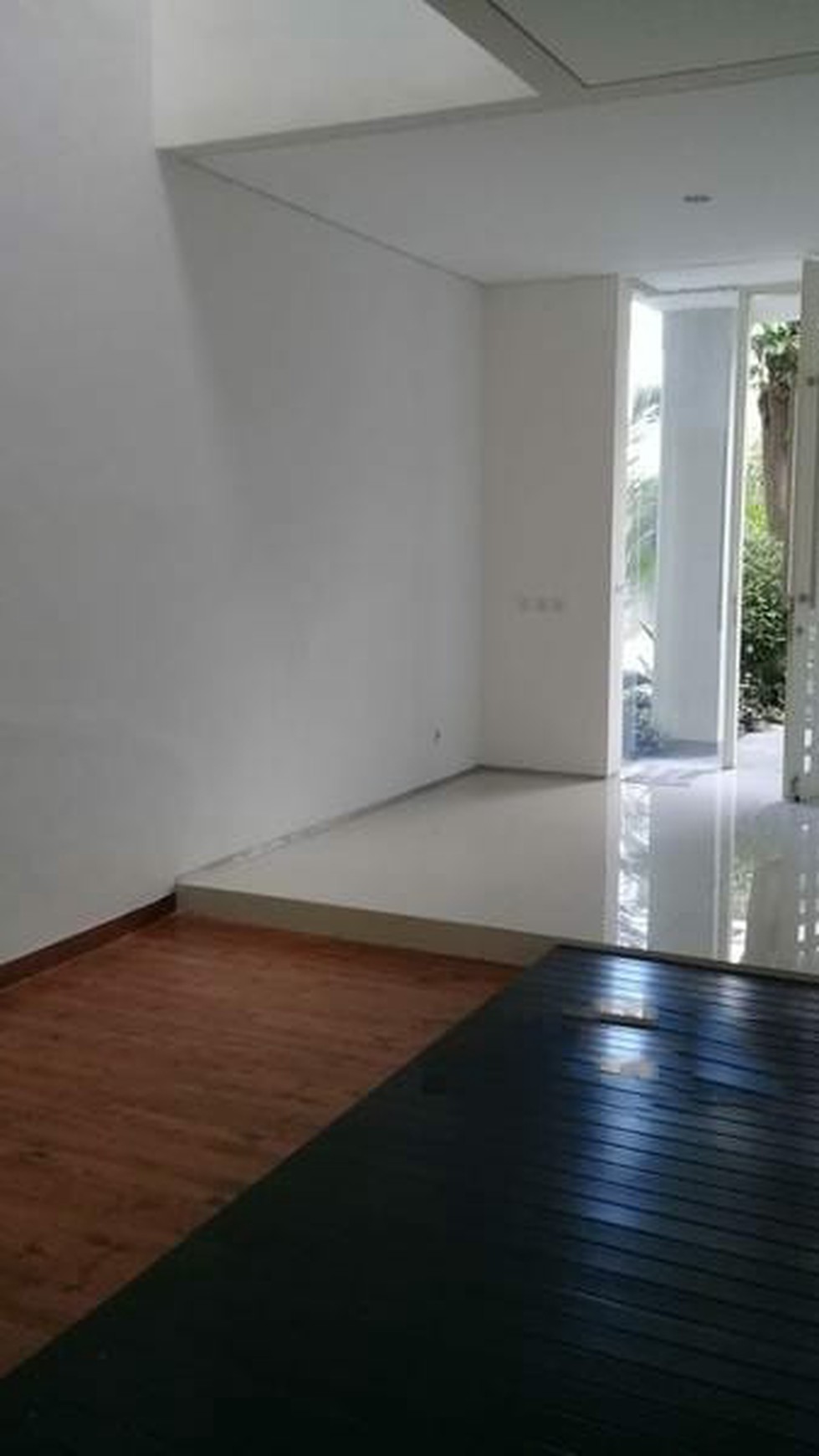 MURAH LUAS Dijual Rumah Royal Park Citraland Surabaya Barat- Luas 283 m2 - Lokasi TerDEPAN dekat GWalk dan Showroom HONDA mobil