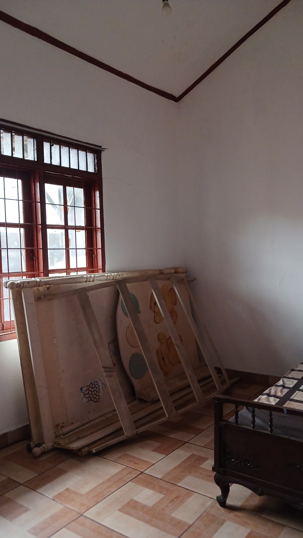 Rumah 2 Lantai, lokasi strategis di Bintaro Sektor 5