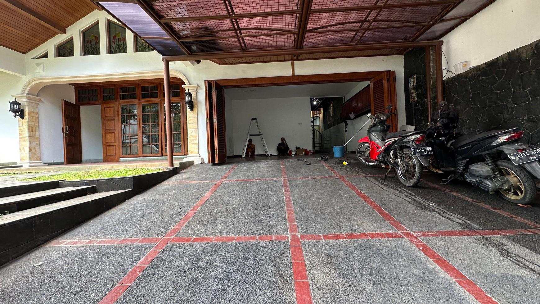 Dijual rumah lama di Jl Karang Asem - Kuningan- Jakarta Selatan