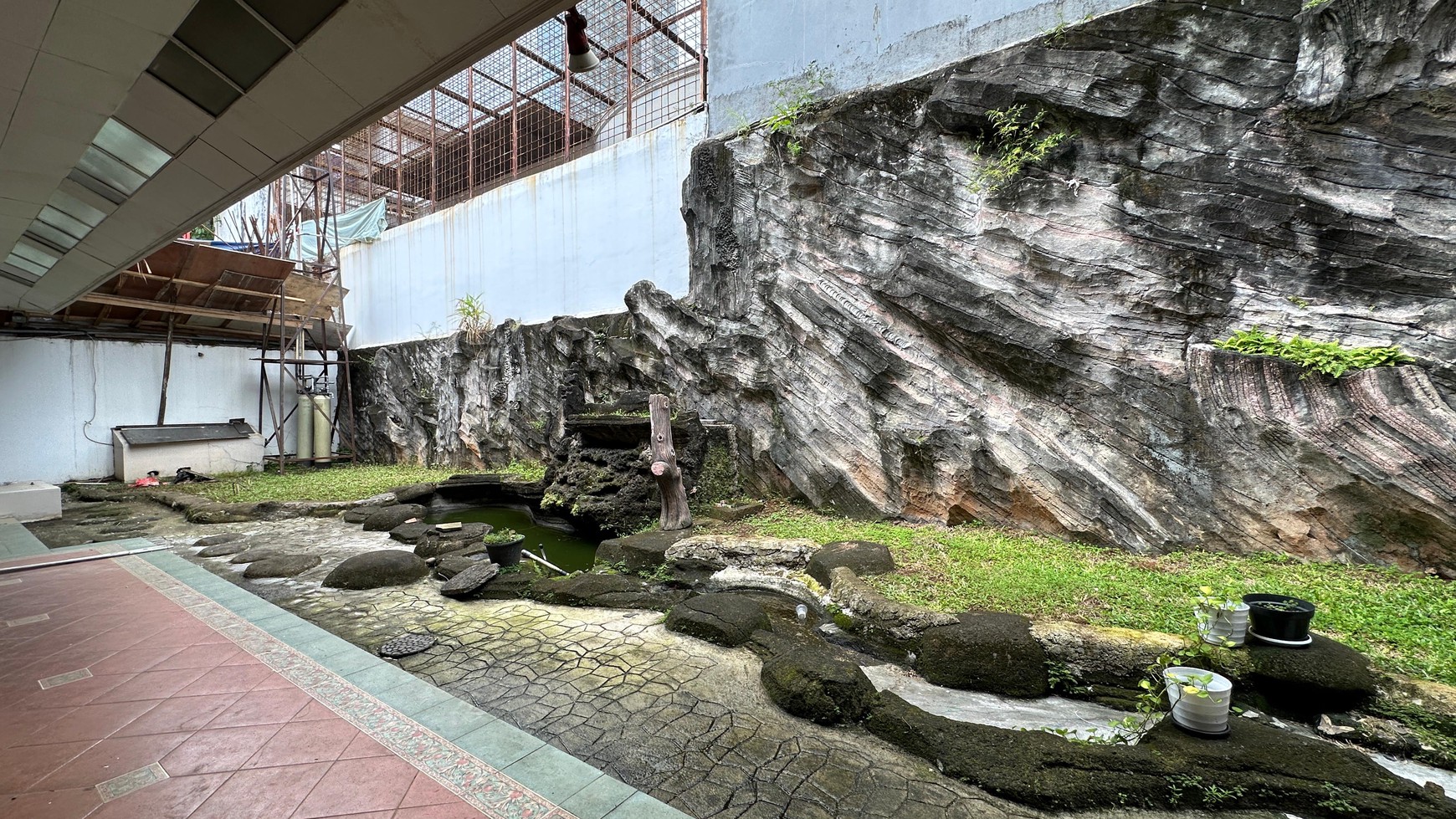 Dijual rumah lama di Jl Karang Asem - Kuningan- Jakarta Selatan