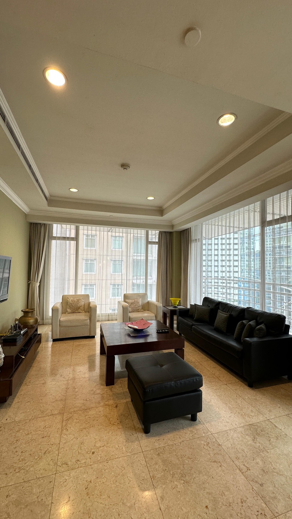 Apartemen Istana Sahid Sudirman lantai 8 