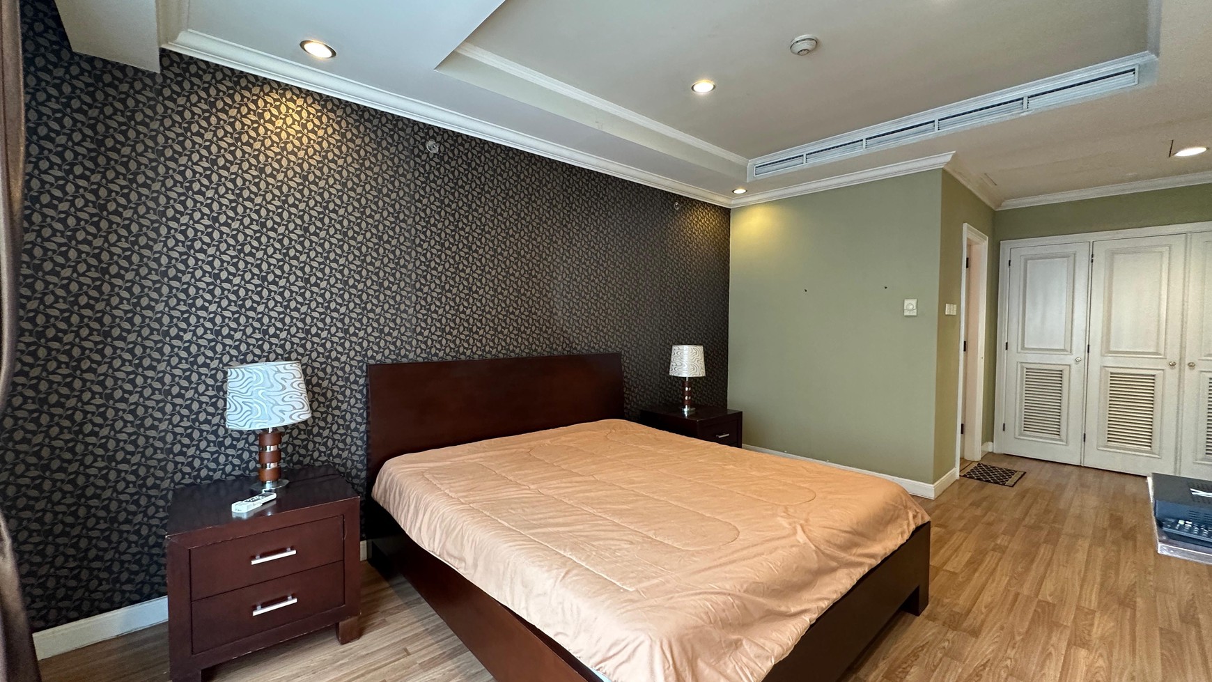 Apartemen Istana Sahid Sudirman lantai 8 