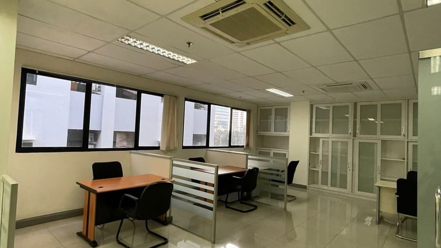 Disewakan Ruang Kantor Area Komersial Di Menteng Cocok Sekali Untuk Kantor 