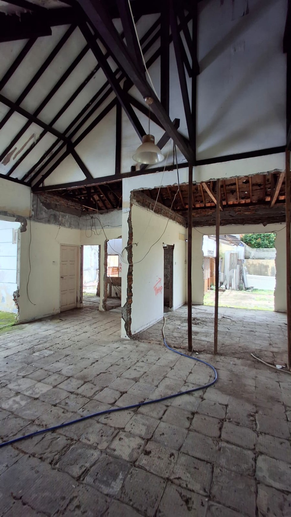 Rumah Hitung Tanah Area Cipete