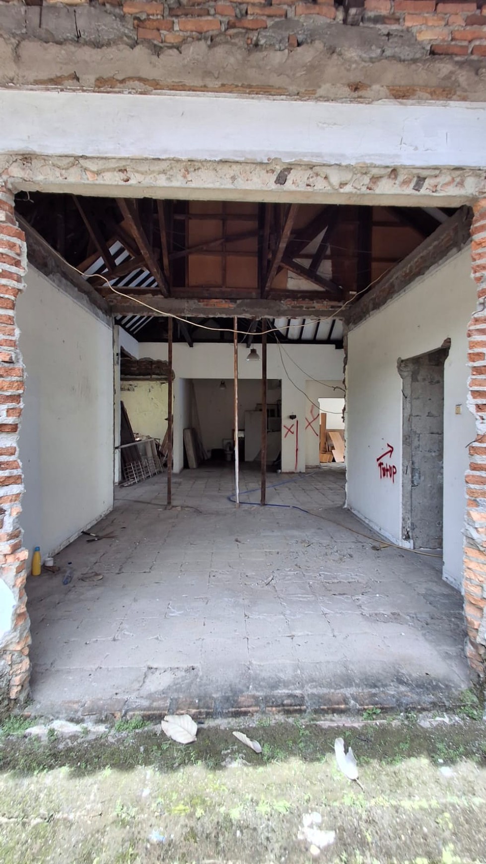 Rumah Hitung Tanah Area Cipete