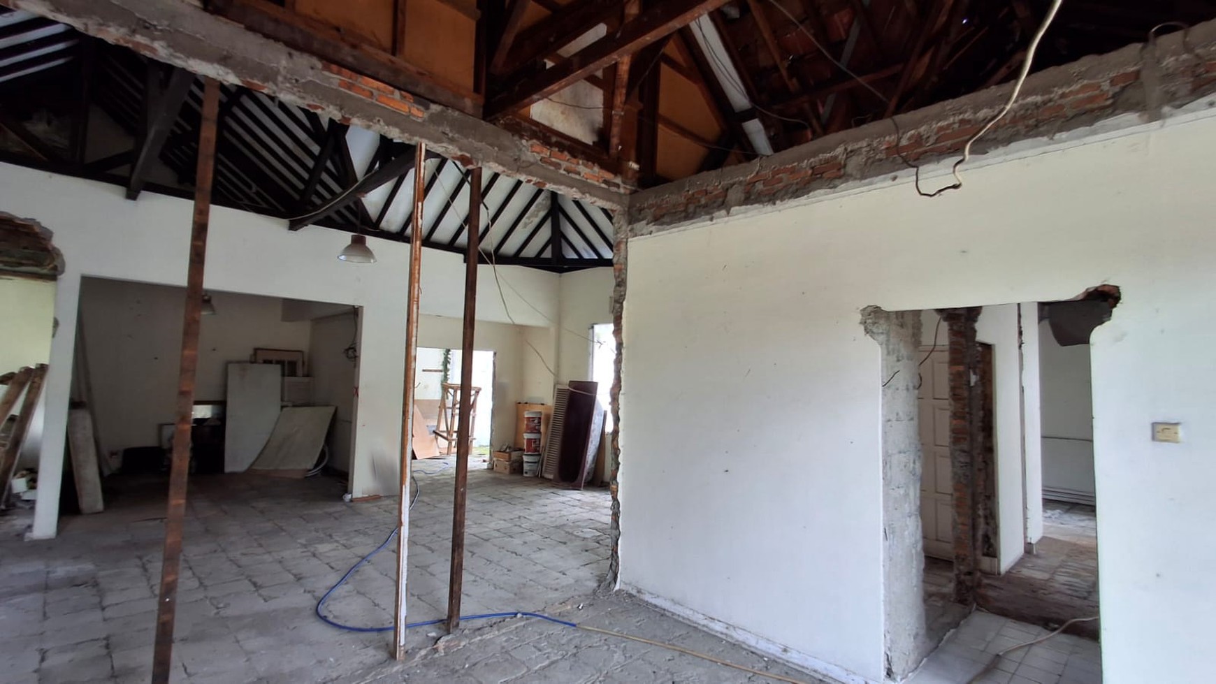 Rumah Hitung Tanah Area Cipete