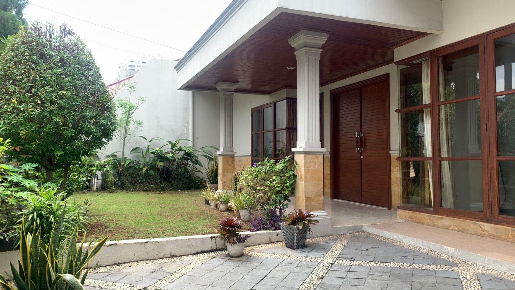 Rumah Hitung Tanah Area Cipete