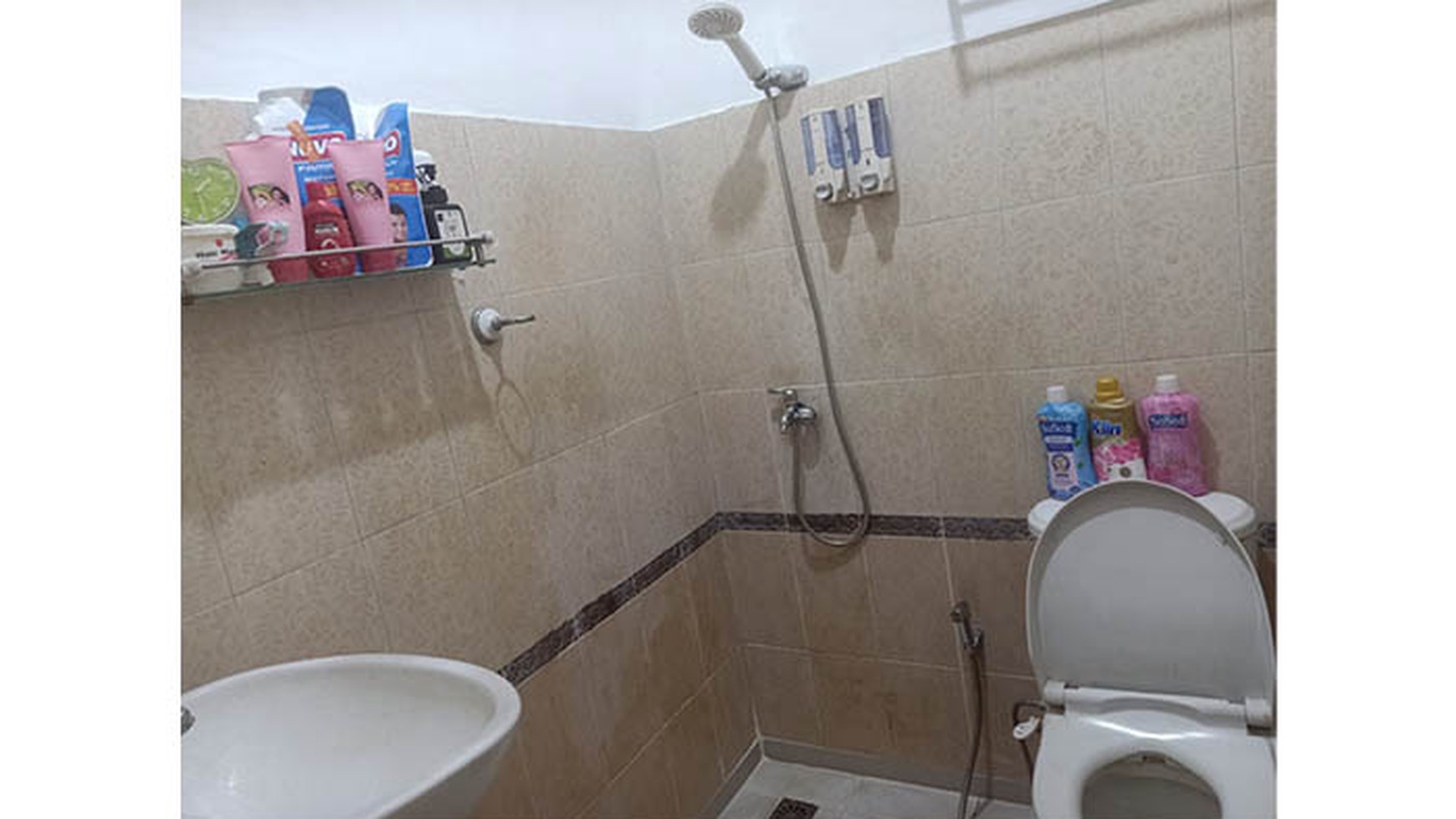 Rumah Hitung Tanah Area Cipete