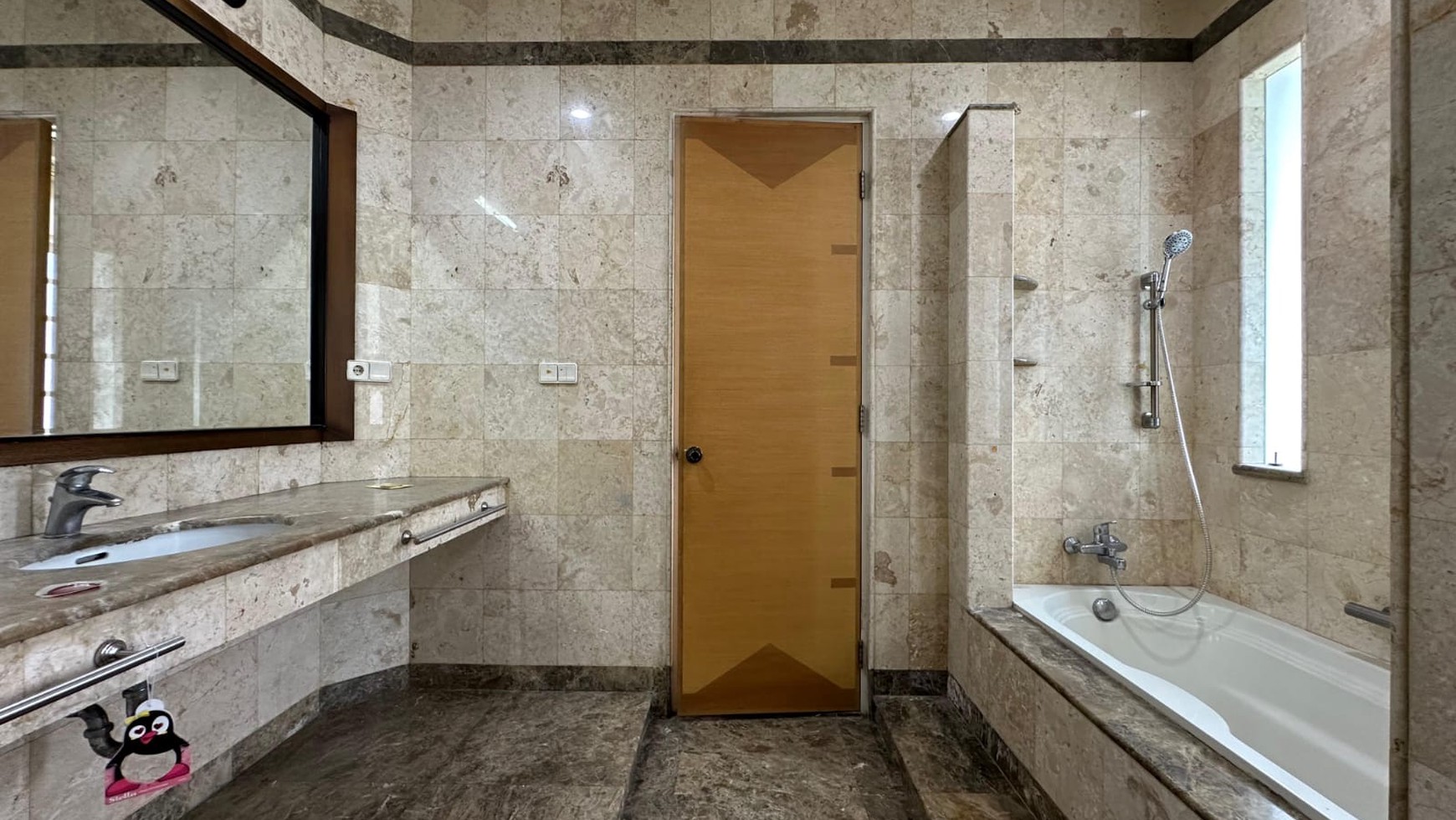 Rumah Hitung Tanah Area Cipete