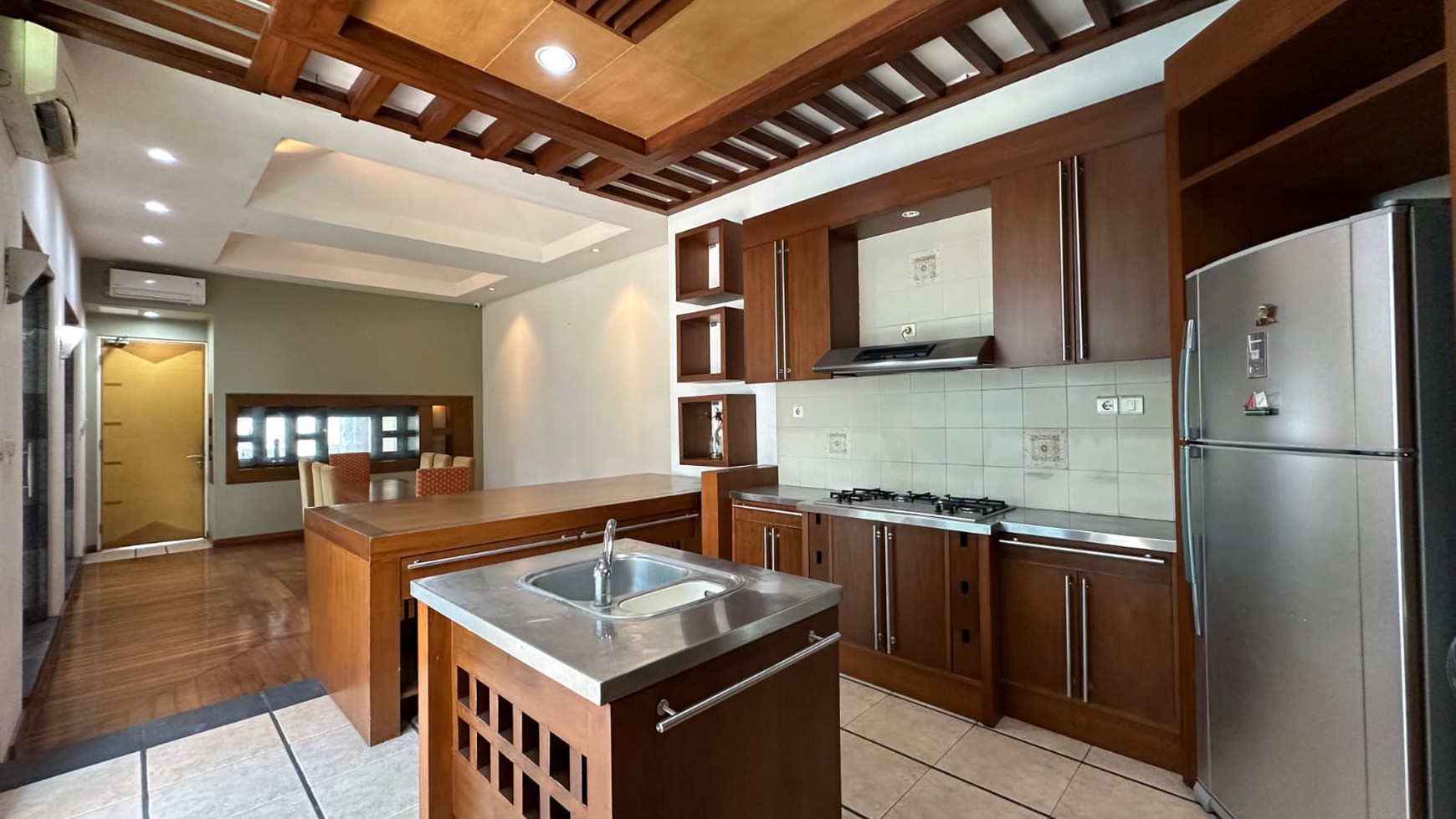 Rumah Hitung Tanah Area Cipete