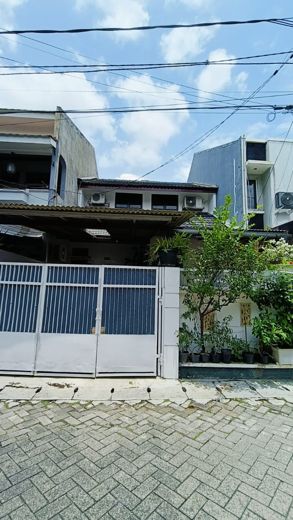 Rumah siap huni dalam perumahan di Bintaro Jaya