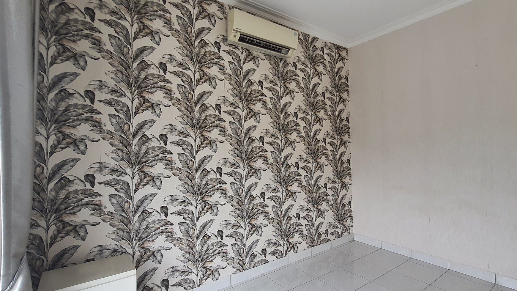 Rumah Minimalis Modern di Kota Wisata 