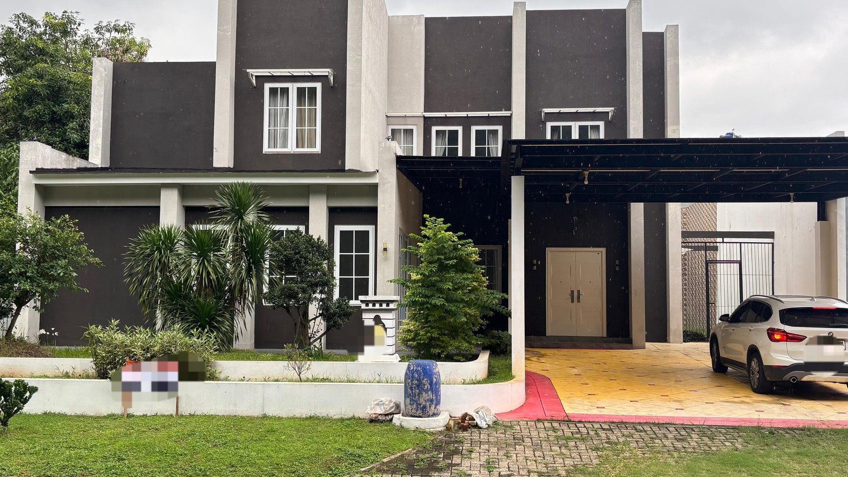 Rumah Mewah, Hadap Green Belt di Kota Wisata, Cibubur