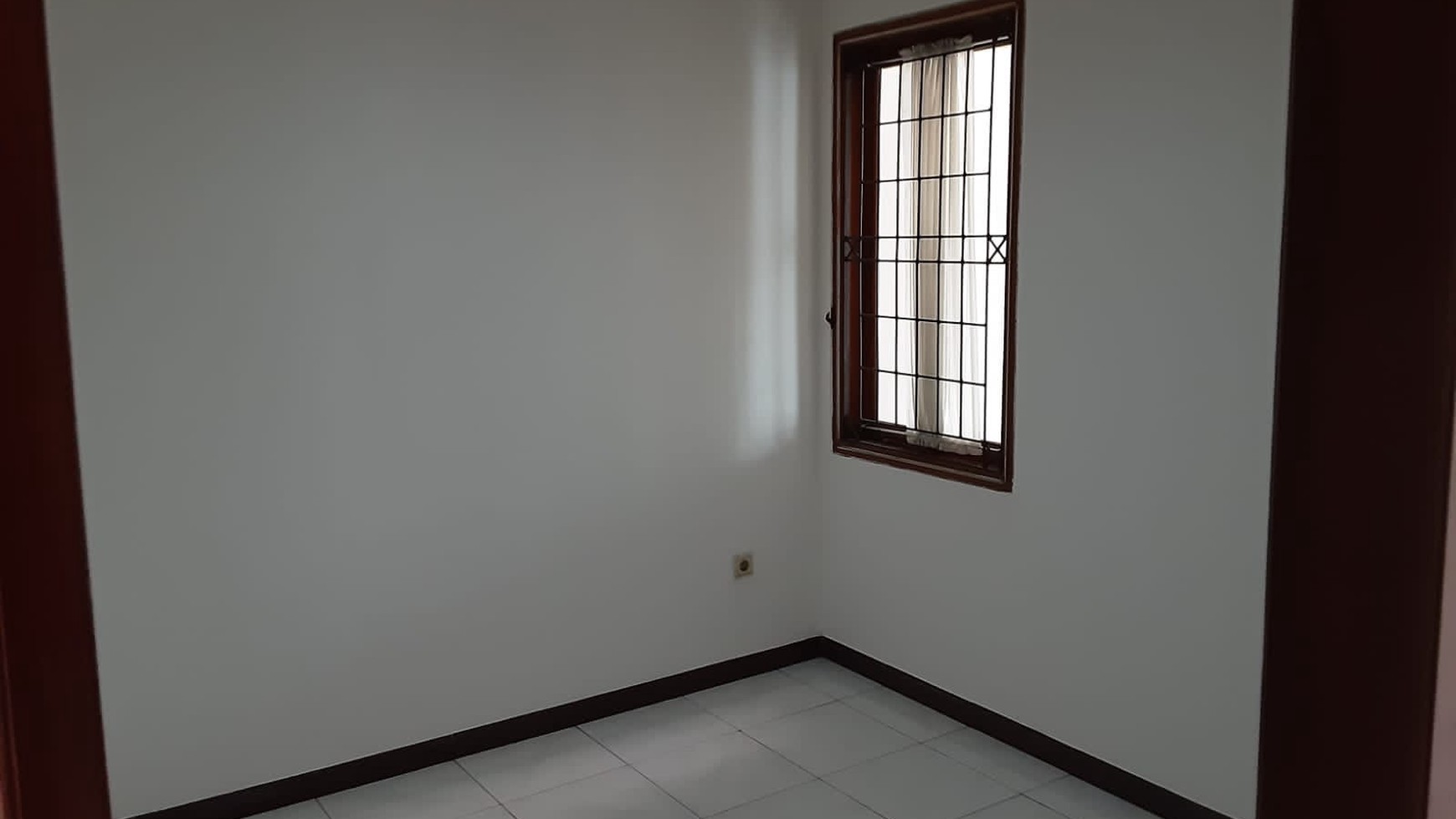 Dijual rumah lokasi strategis, tenang, nyaman, dan terawat di Perumahan Duta Gema Pesona Estate, Depok.