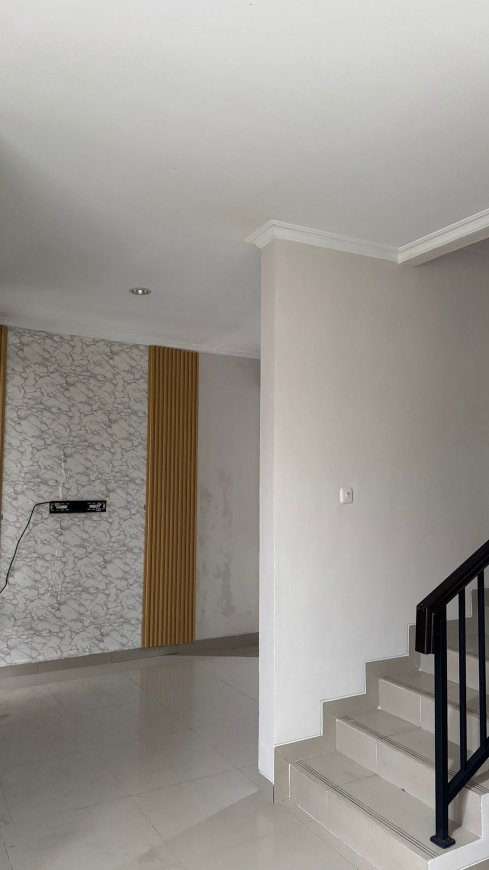 Rumah Kokoh 2 Lantai, Rapi Siap Huni Full Renovasi di Kota Wisata Cibubur 