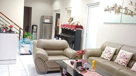 Flash Sale. Rumah bagus PHG Topaz, Gading Serpong