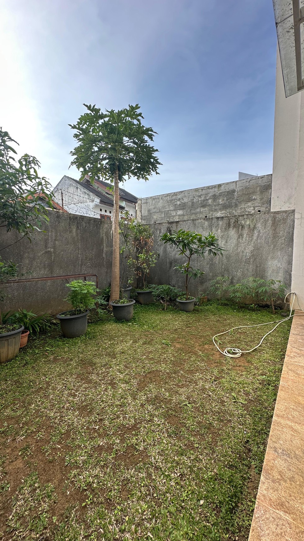 Rumah Bagus Siap Pakai di Setiabudi Regeny Bandung