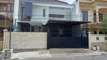 Rumah Siap Huni Strategis dekat Madame Chang Dijual Di Darmo Permai Selatan Surabaya Barat