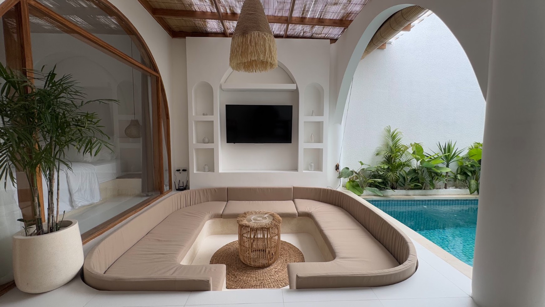 Brand New Villa for Sale in Kerobokan Close To Seminyak Bali - Your Tropical Oasis Awaits!