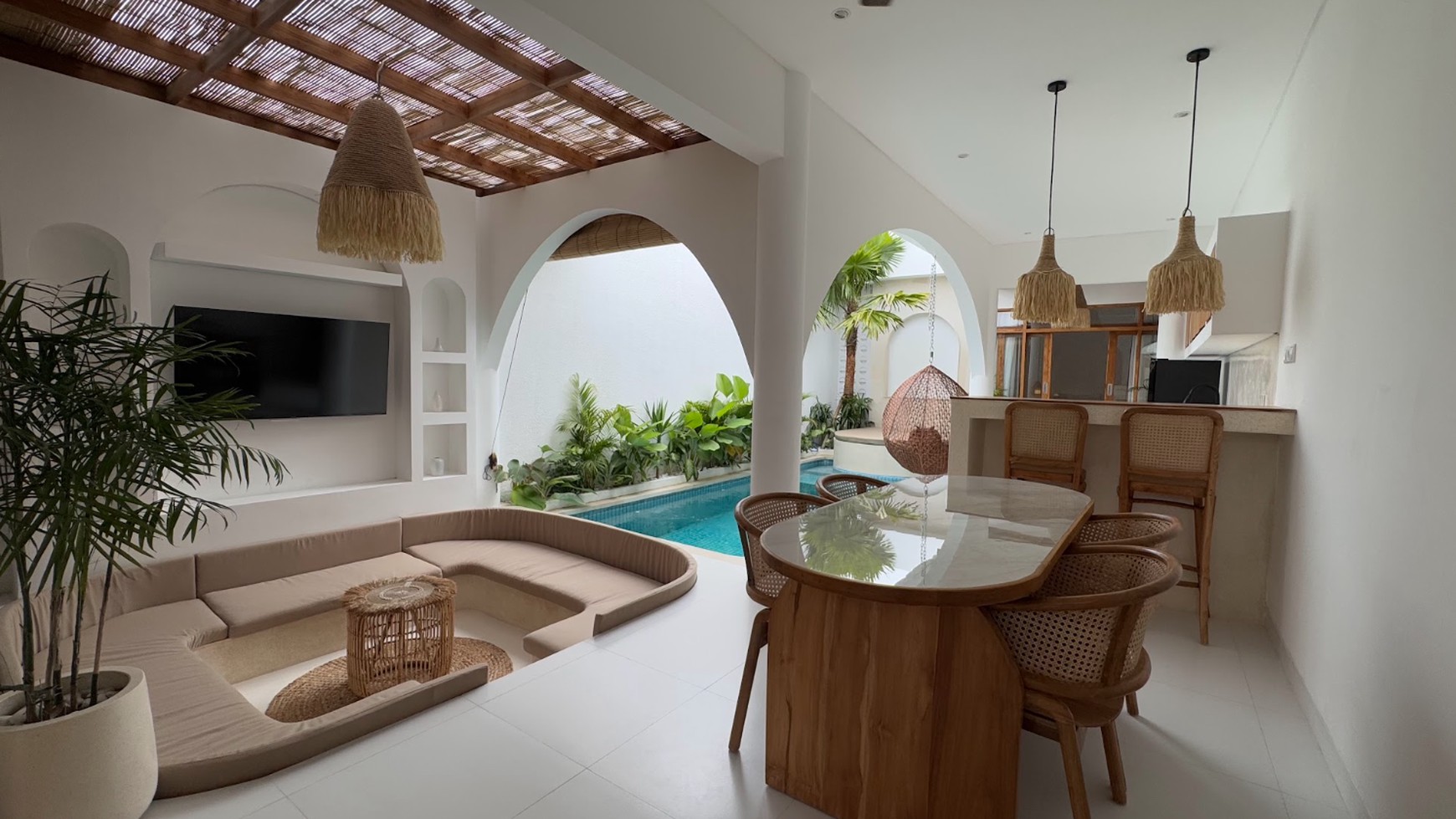 Brand New Villa for Sale in Kerobokan Close To Seminyak Bali - Your Tropical Oasis Awaits!