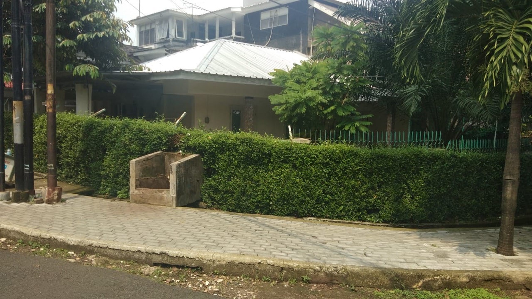 Rumah Hitung Tanah Area Cipete