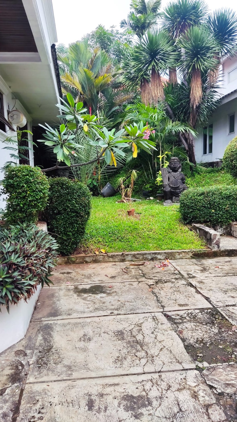 Rumah Hitung Tanah Area Cipete