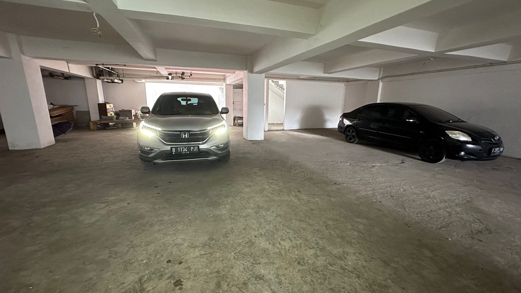 DIJUAL GEDUNG 4 LANTAI PREMIUM - WAHID HASYIM, MENTENG, JAKARTA PUSAT