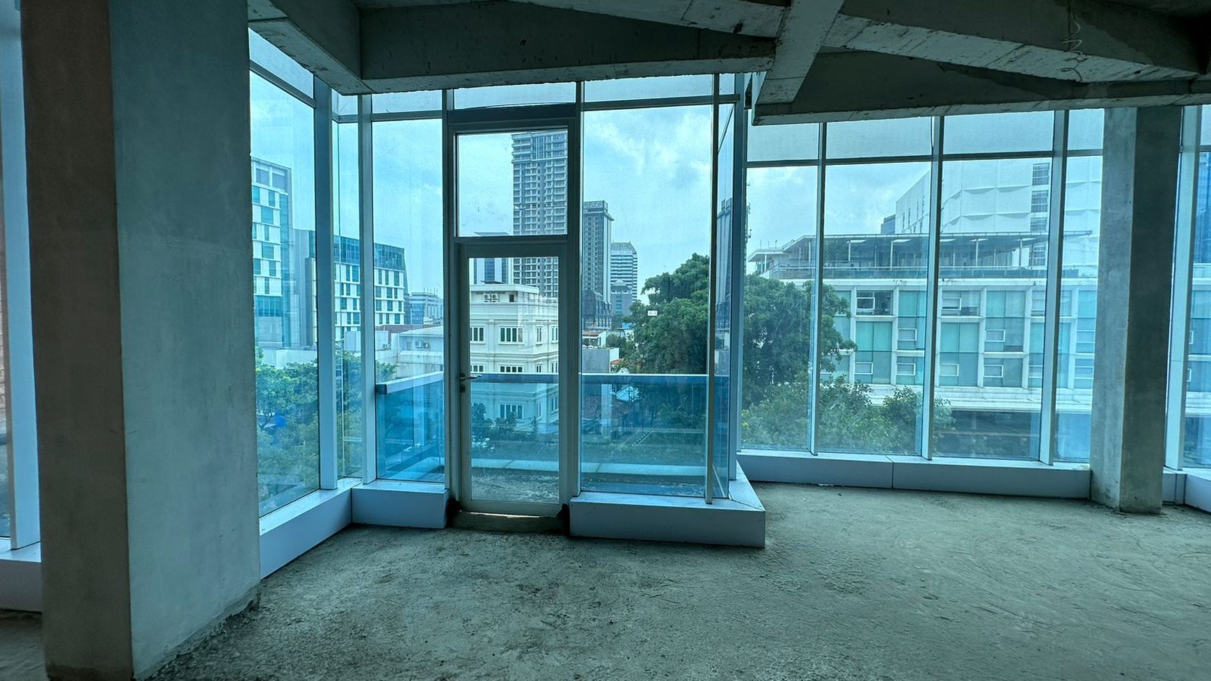 DIJUAL GEDUNG 4 LANTAI PREMIUM - WAHID HASYIM, MENTENG, JAKARTA PUSAT