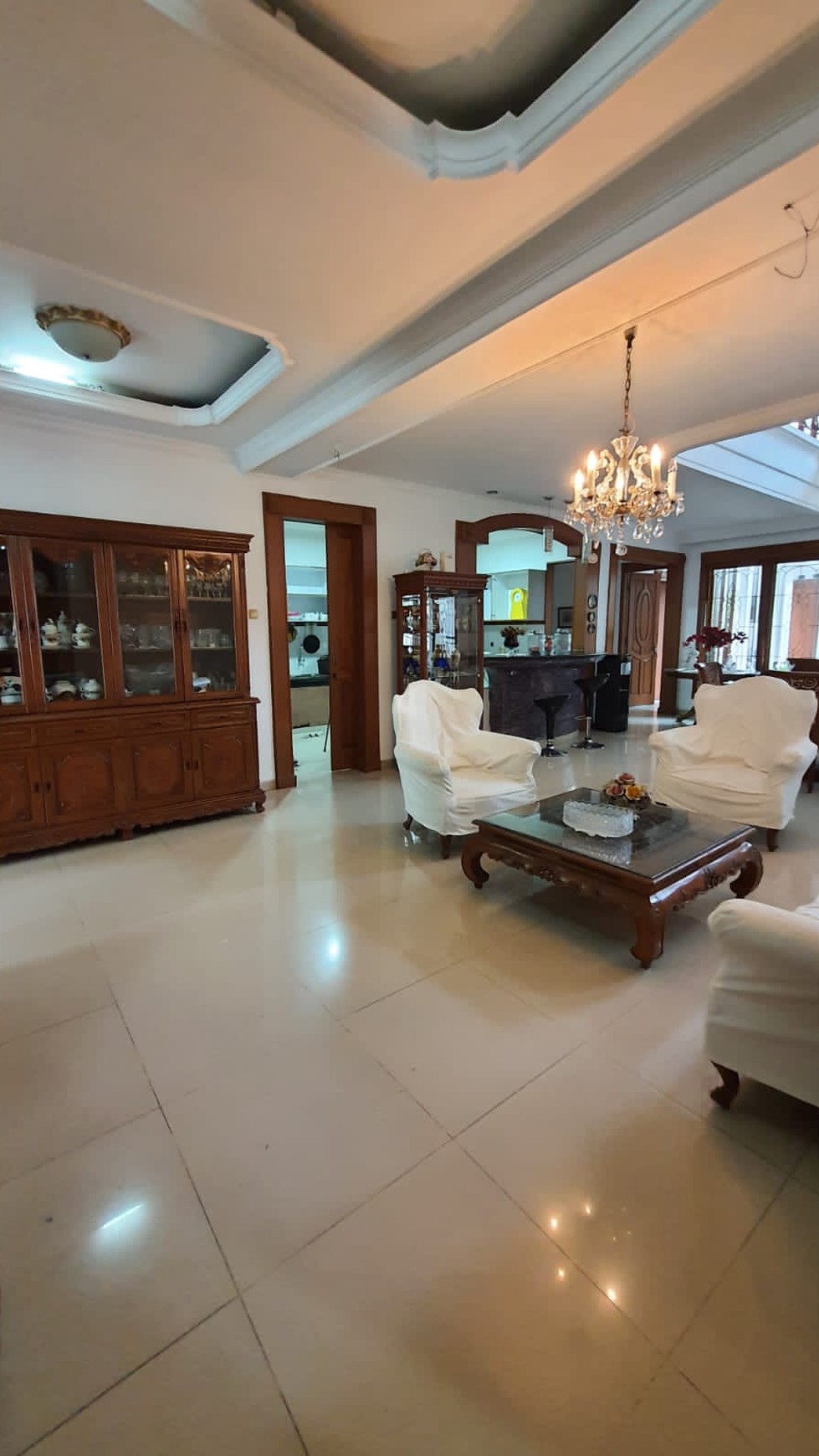 Rumah 2 lantai, bagus siap huni di Bintaro