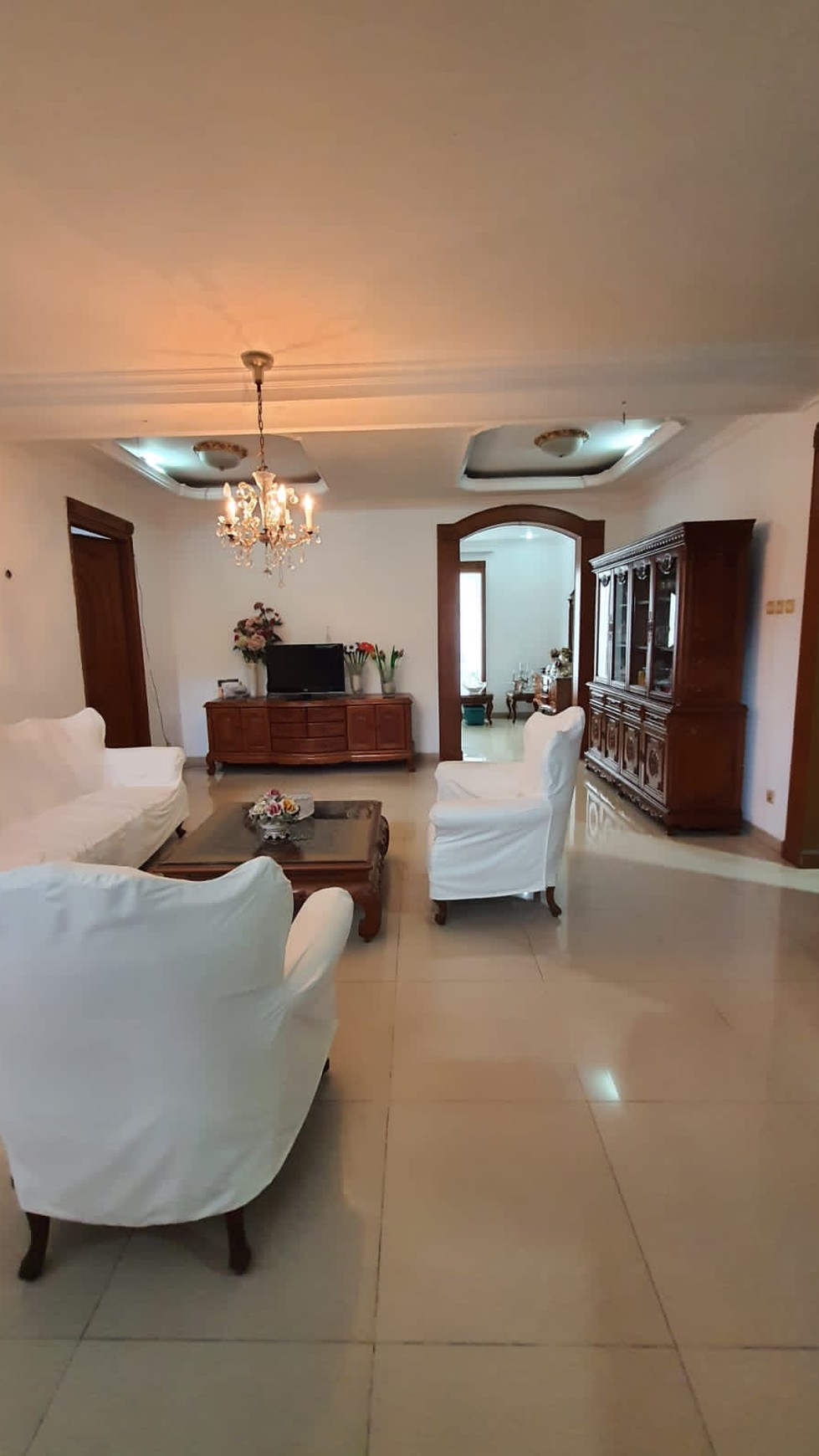 Rumah 2 lantai, bagus siap huni di Bintaro